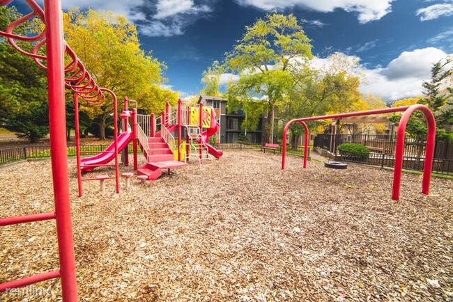 Foto del edificio - 3 br, 1 bath Apartment - 3660 SW 117th Ave