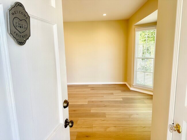 Foto del edificio - 2544 N Keystone St
