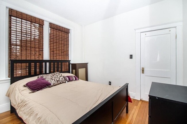 Building Photo - 25 Mt Hood Rd