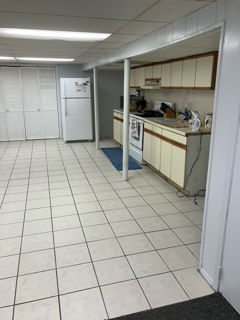 Building Photo - 20 Birchdale Dr