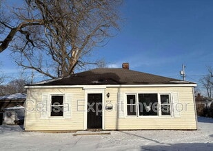 Building Photo - 4315 S Colonial Ave