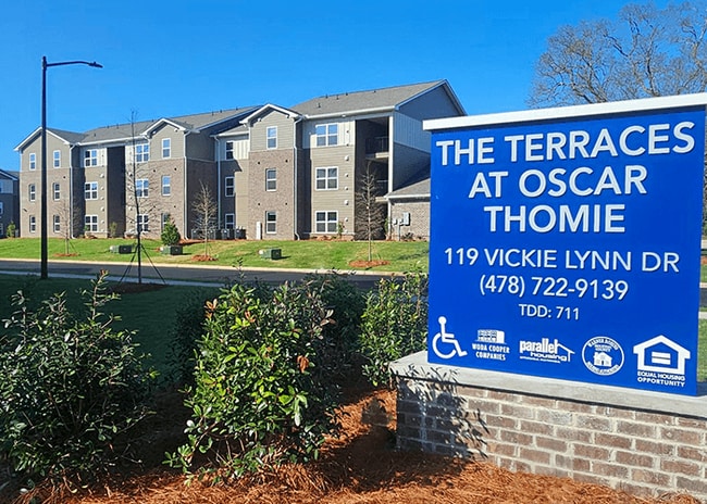 Building Photo - The Terraces at Oscar Thomie