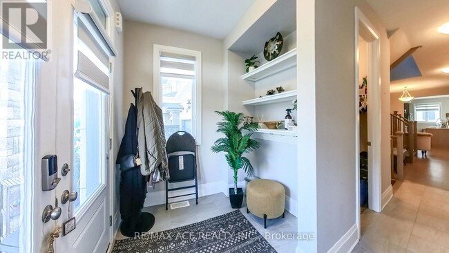 Building Photo - 261 Marigold Ct