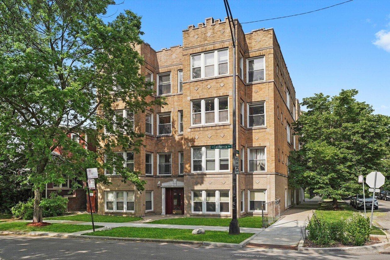 Foto principal - 4868 N California Ave