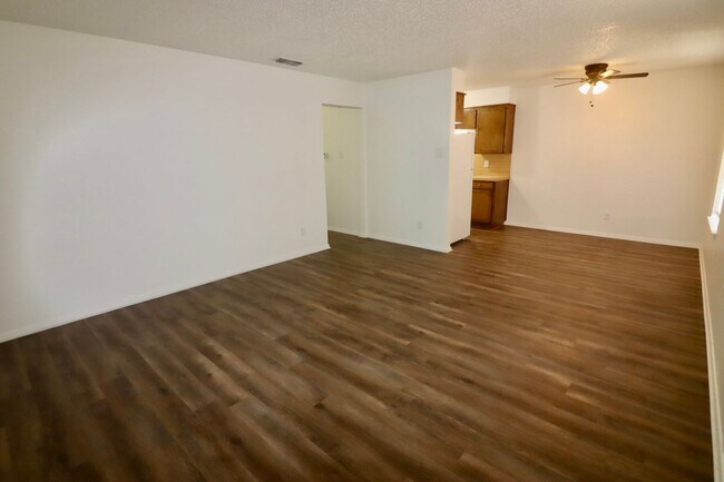Building Photo - FOR LEASE! Newly Remodeled 2 BR - 1 BA Ups...