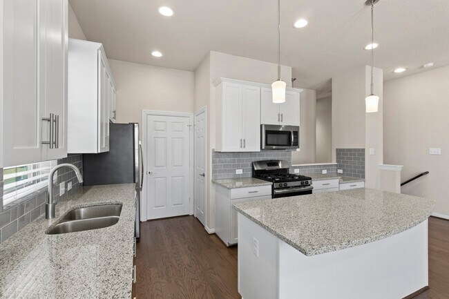 Foto del edificio - 221 E Courtland Pl