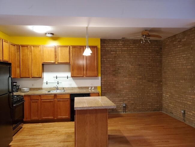 Building Photo - 1649 W Pratt Blvd