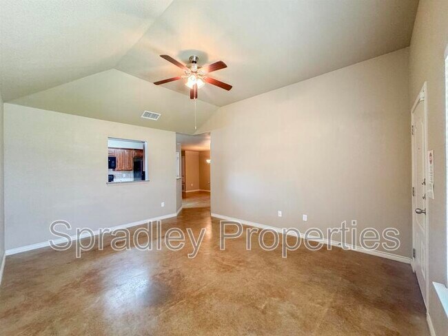 Foto del edificio - 735 E Ridge Blvd