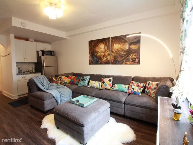 Foto del edificio - 2803 Q St SE