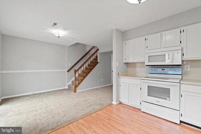 Building Photo - 3631 McDowell Ct