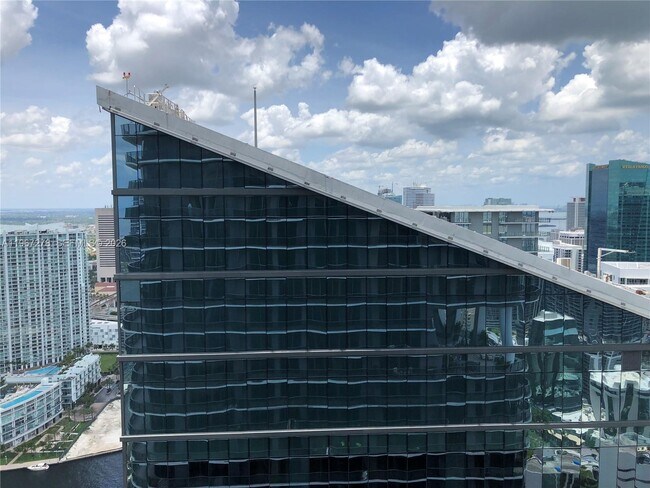 Foto del edificio - 801 S Miami Ave