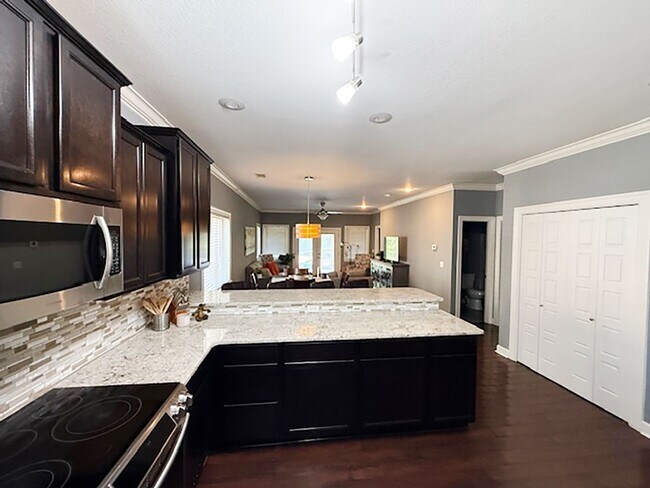 Foto del edificio - Lakefront Condo for Rent in Hot Springs