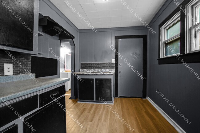 Building Photo - 3709 Leerda St