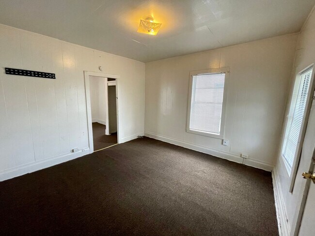 Building Photo - 840 Peach Ave
