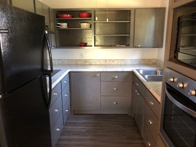 Foto del edificio - 16896 Oakwood Dr