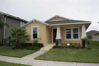 Building Photo - 8112 Summerlake Groves St