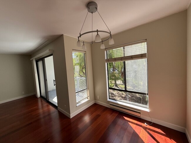 Foto del edificio - 4 Admiral Dr