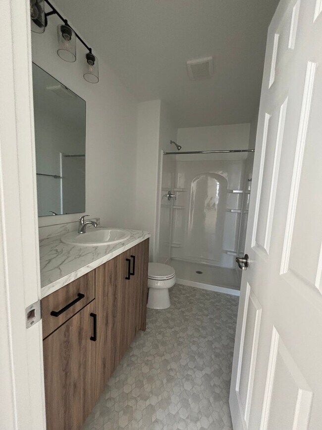 Foto del edificio - Live the Good Life in Fargo's Golden Valle...