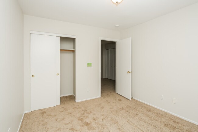 Building Photo - 9453 Plover Falls Ave