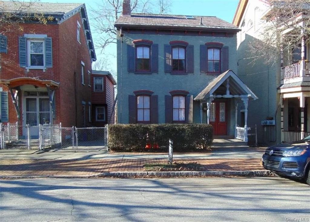 Primary Photo - 6 Grand St