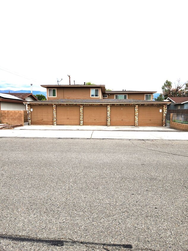 Primary Photo - 262 First Street