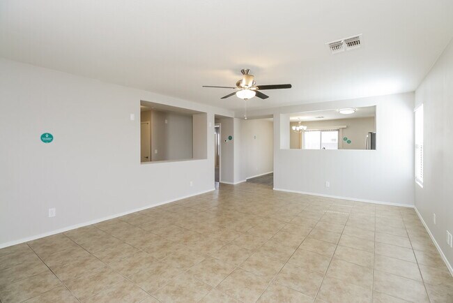 Foto del edificio - 11517 W Charter Oak Rd