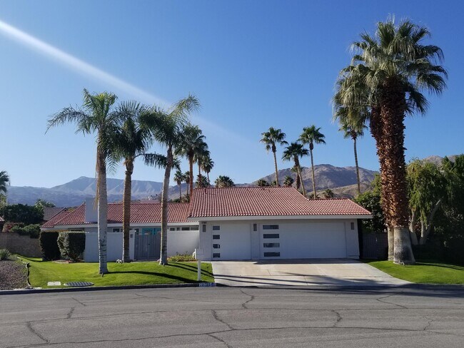 Foto del edificio - 72725 Sweetbush Ln