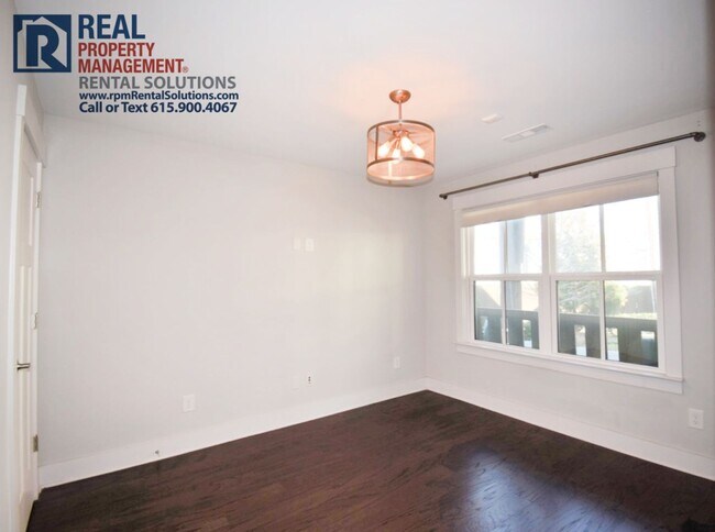 Foto del edificio - Wonderful 3 bedroom 3.5 bath in Sylvan Par...