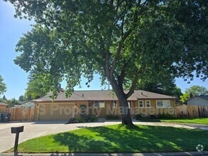 Building Photo - 5220 Tucson Cir