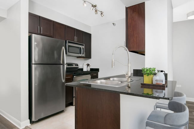 Photo - 216 S Wells St Apartment