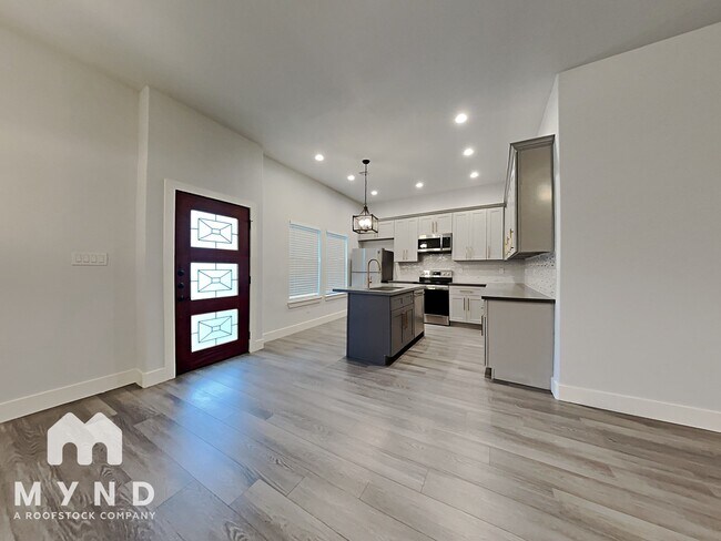 Building Photo - 4826 Paula St