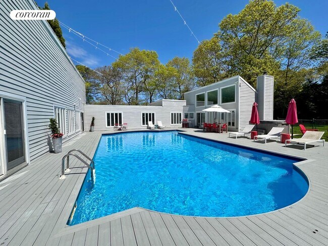 Foto del edificio - 5 Lakewood Ln