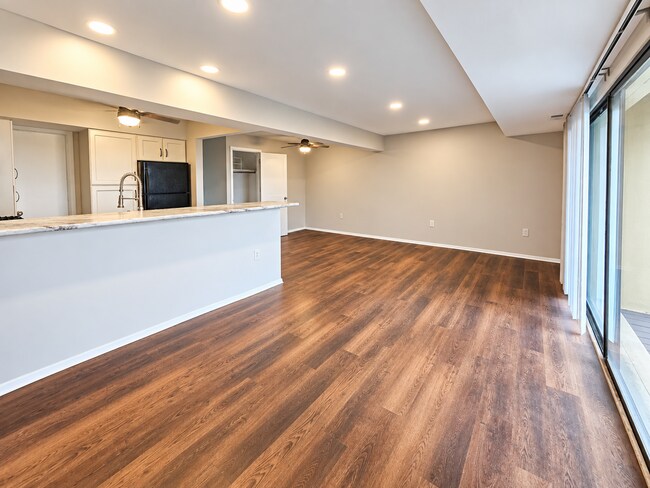 Foto del edificio - 2034 Swallow Hill Rd