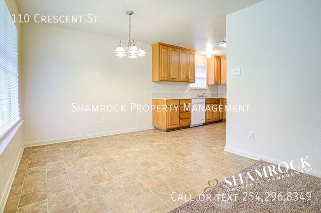 Foto del edificio - 3/2 Connally ISD Duplex