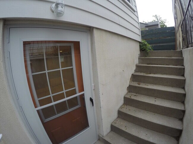 Foto del edificio - 2306 Sunnyside Ave S