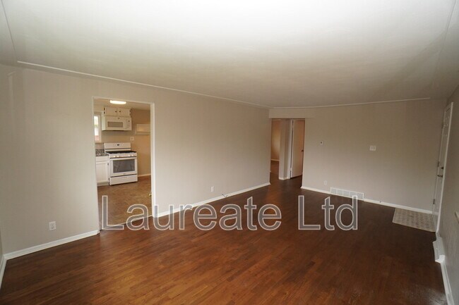 Foto del edificio - 2258 W Maplewood Ave