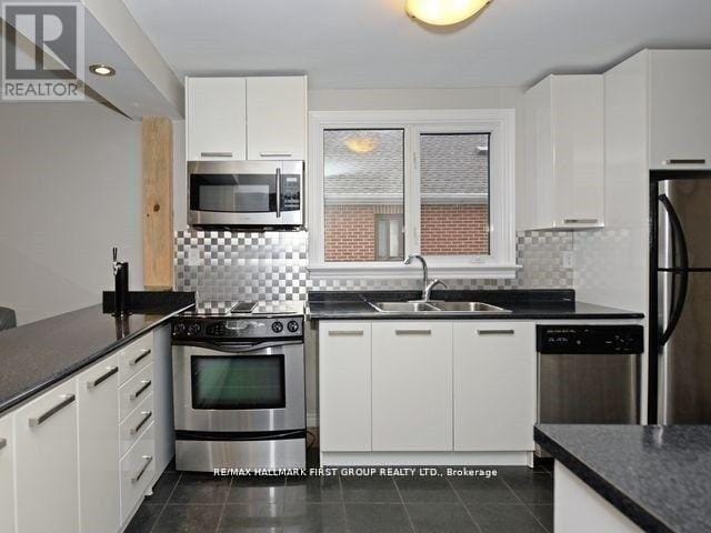 Building Photo - 1018 Hortop St