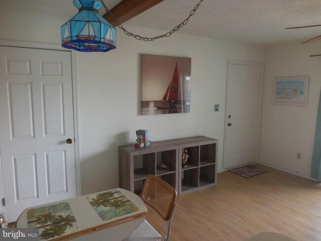 Building Photo - 14403 Lighthouse Ave