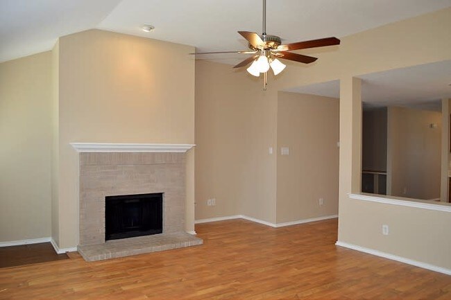 Building Photo - 217 Windmill Dr