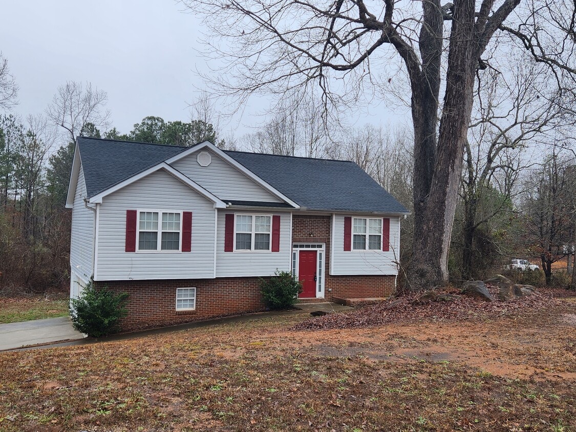 165 Mountain Way, Covington, GA 30016 House Rental in Covington, GA