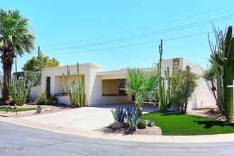 Building Photo - 4111 N 87th Pl