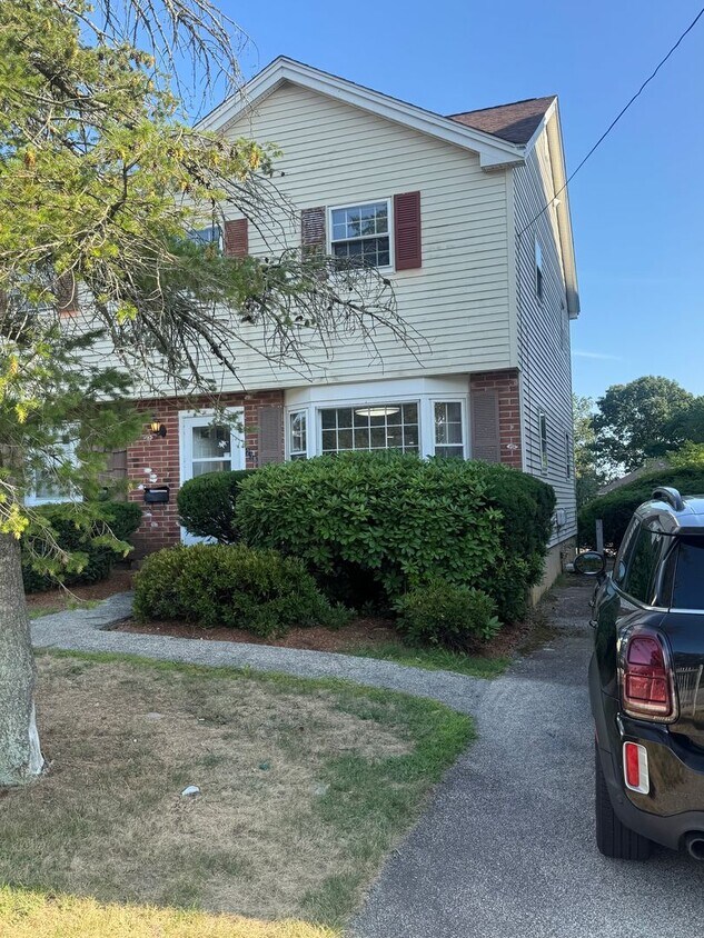 Foto principal - 3 bedroom townhouse Lawrence, MA