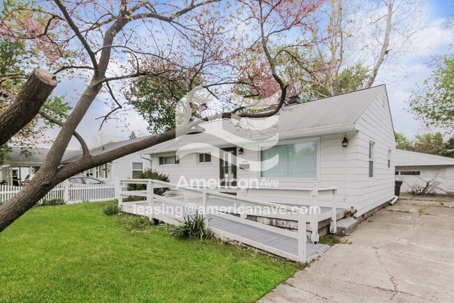 Foto del edificio - 4741 N Longworth Ave