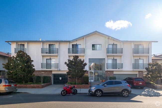 Building Photo - 11520 Menlo Ave