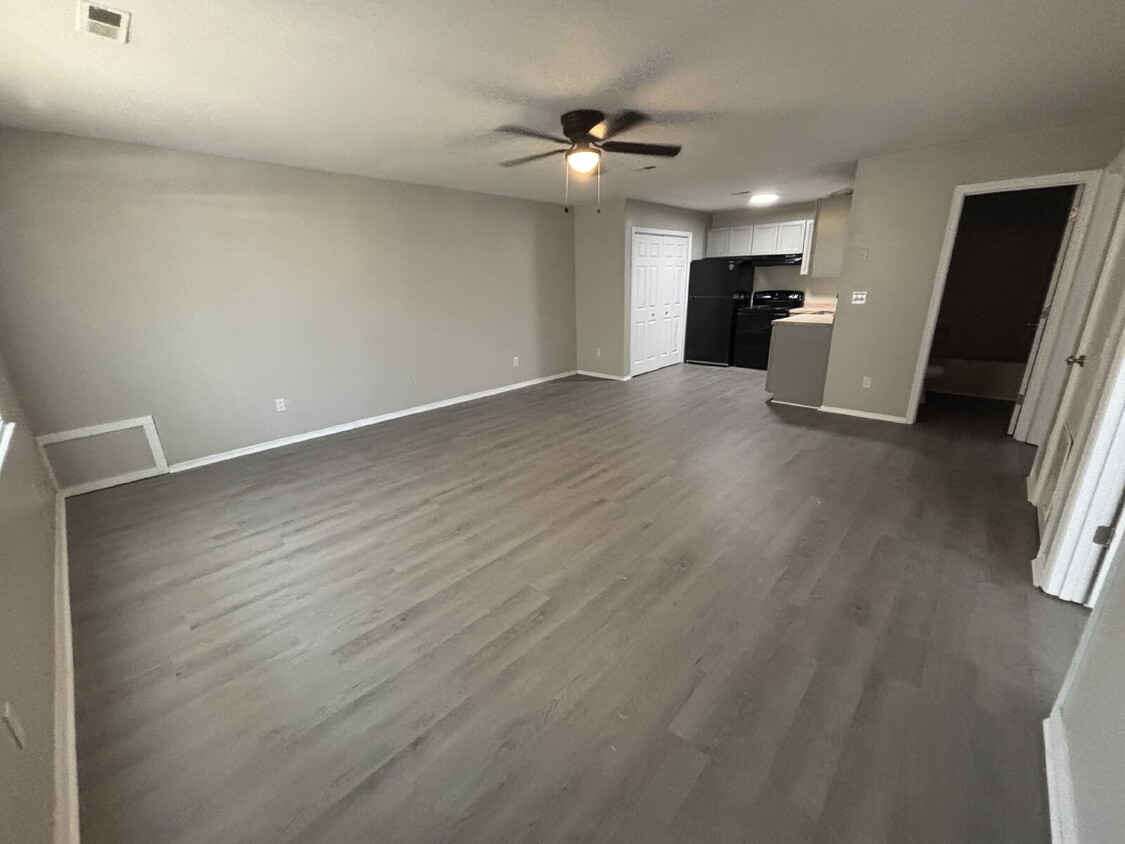 Primary Photo - Newly Renovated 2-Bedroom Retreat in Jaspe...