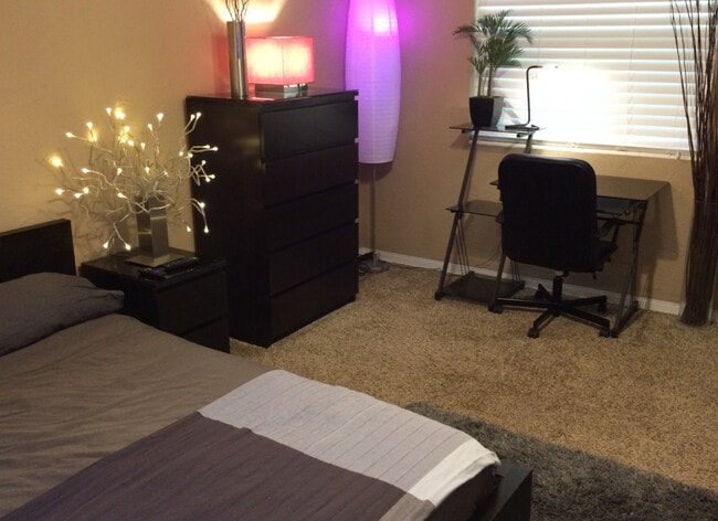 Photo - 1090 Margaret Dr House