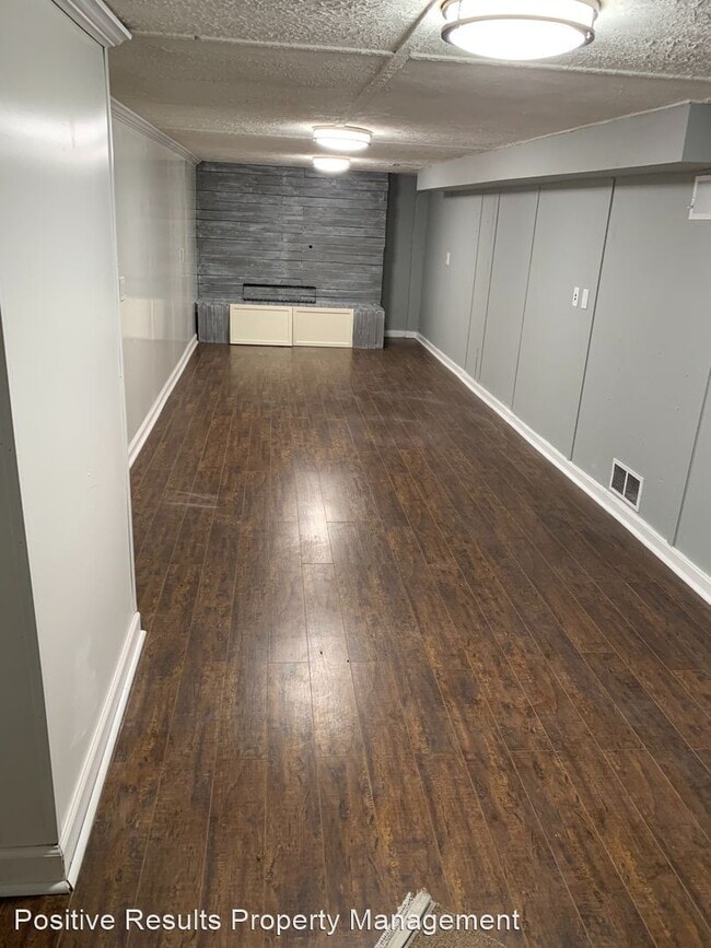 Building Photo - 2 br, 1 bath House - 638 Sydney Ave