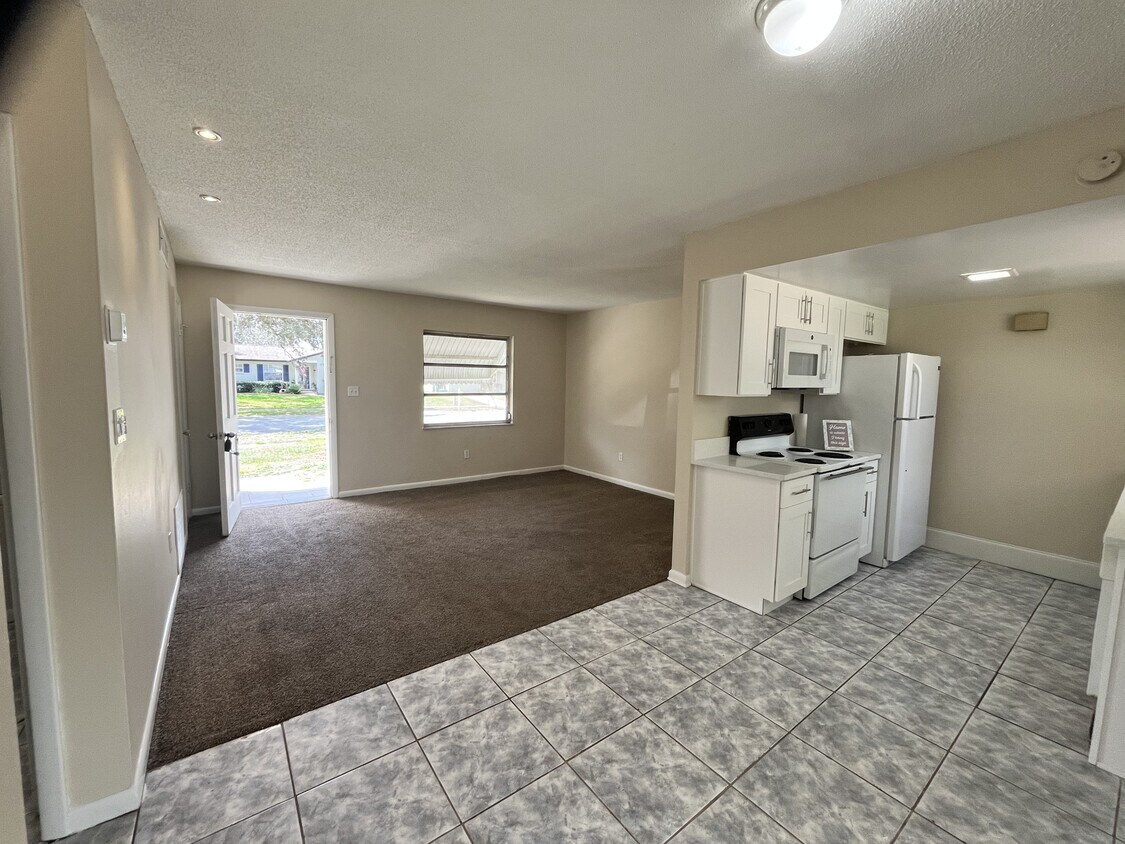 Foto del edificio - 5139 Oak Hill Dr