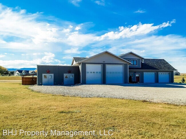 Building Photo - 5 br, 2.5 bath House - 8 Sandstone Cr