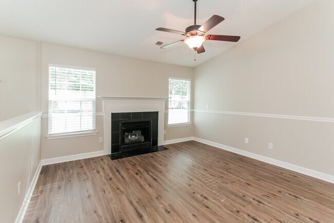 Foto del edificio - 4733 Aldersbrook Dr
